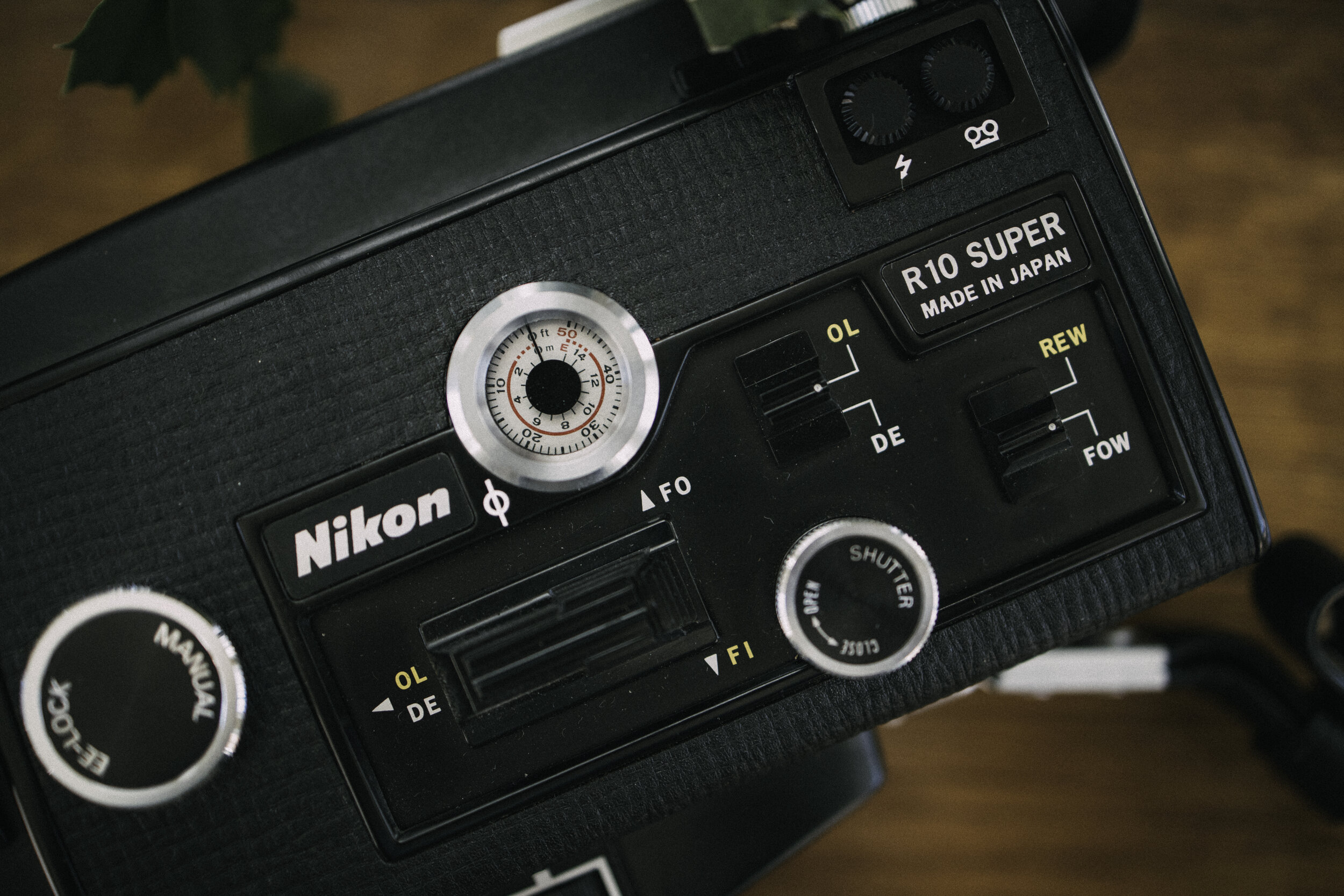 Nikon R10 Review - The Cadillac of Super 8 — That Vintage Lens